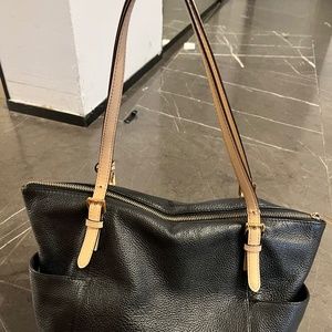 Micheal Kors Purse with